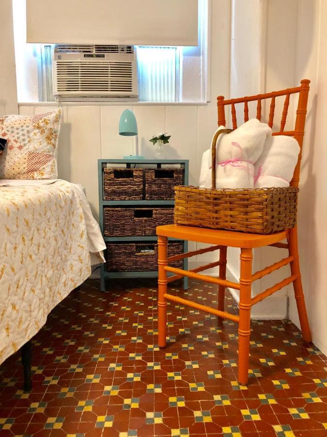 Private Studio With Free Parking Маями Екстериор снимка